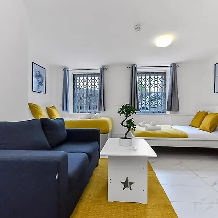 Deluxe Studio Near Camden Town